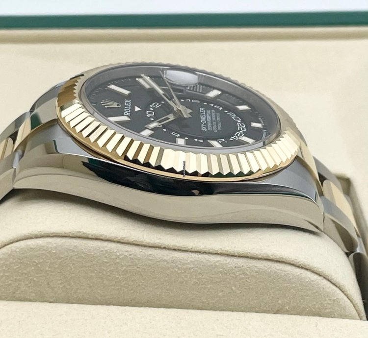 Rolex Sky-dweller 336933 2025 4