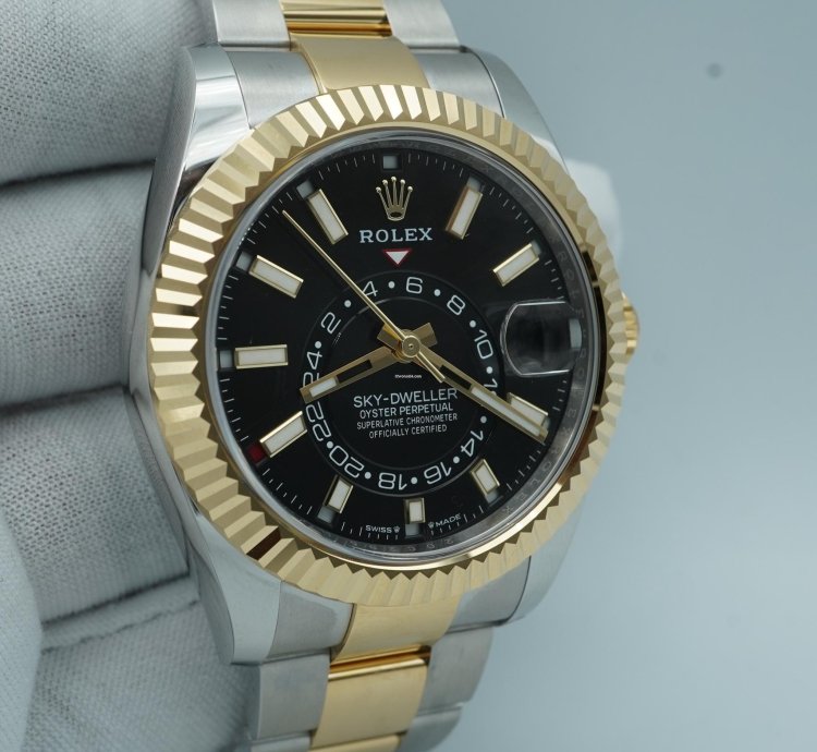 Rolex Sky-dweller 336933 Sky-dweller 42mm Fluted Bezel Two Tone Black Dial Oyster Bracelet Complete Set 2024