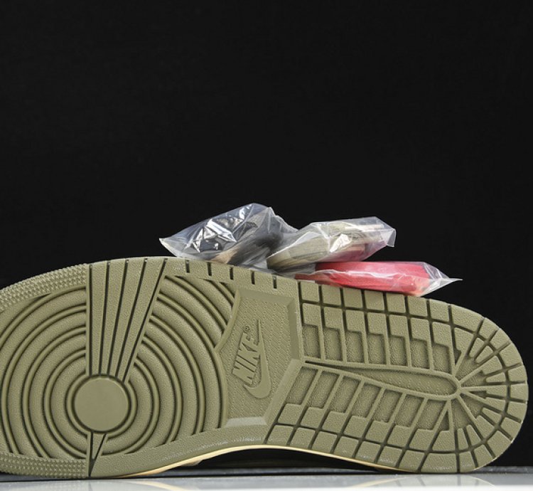 Travis Scott X Air Jordan Air 1 Low Og Sp olive