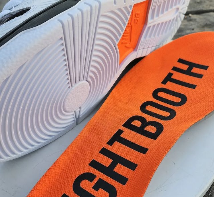 Nike Sb Dunk Low Pro Tightbooth