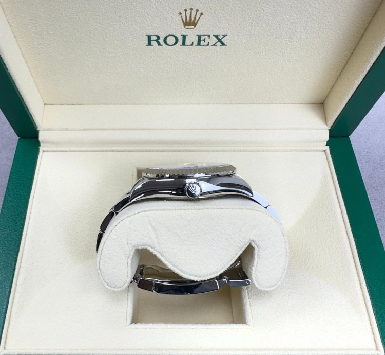 Rolex Sky-dweller 336934 Blue Dial Unworn 2025 Receipt Included