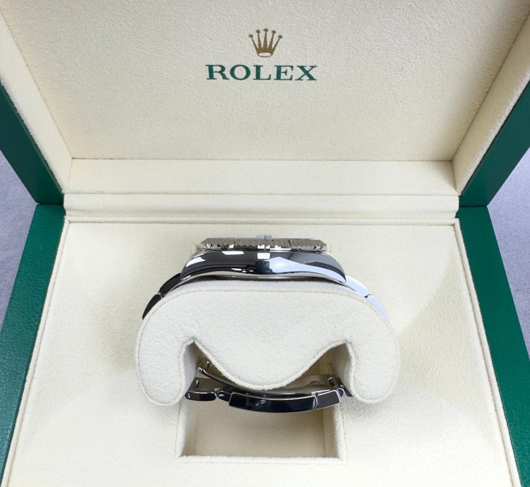 Rolex Sky-dweller 336934 Blue Dial Unworn 2025 Receipt Included
