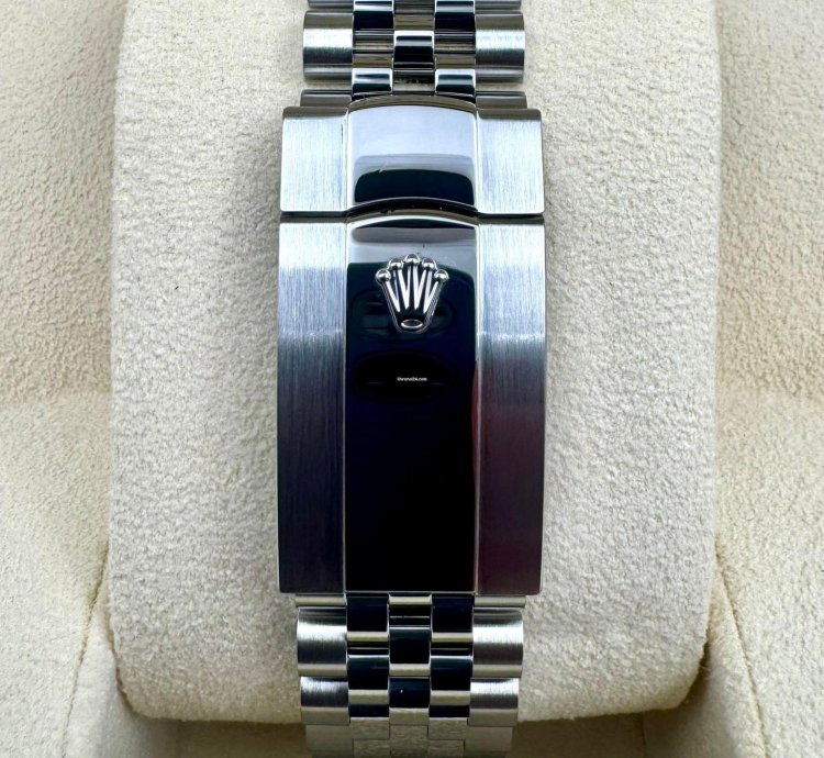 Rolex Sky-dweller 336934 Green Dial Jubilee Bracelet Unworn 2025