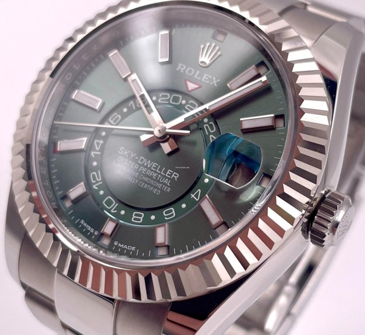 Rolex Sky-dweller 336934 Green Dial Oyster Bracelet Unworn 2025
