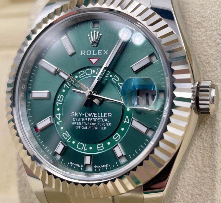 Rolex Sky-dweller 336934 Green Dial Oyster Bracelet Unworn 2025