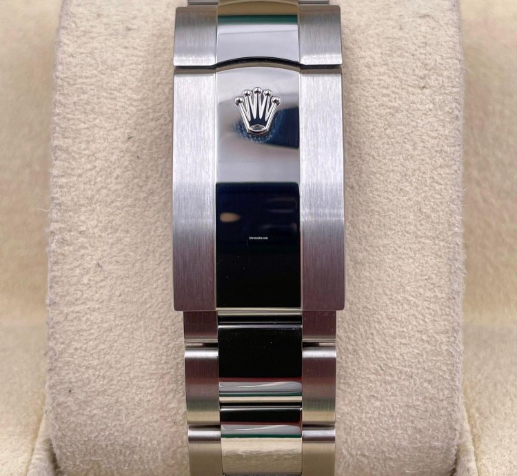 Rolex Sky-dweller 336934 Green Dial Oyster Bracelet Unworn 2025