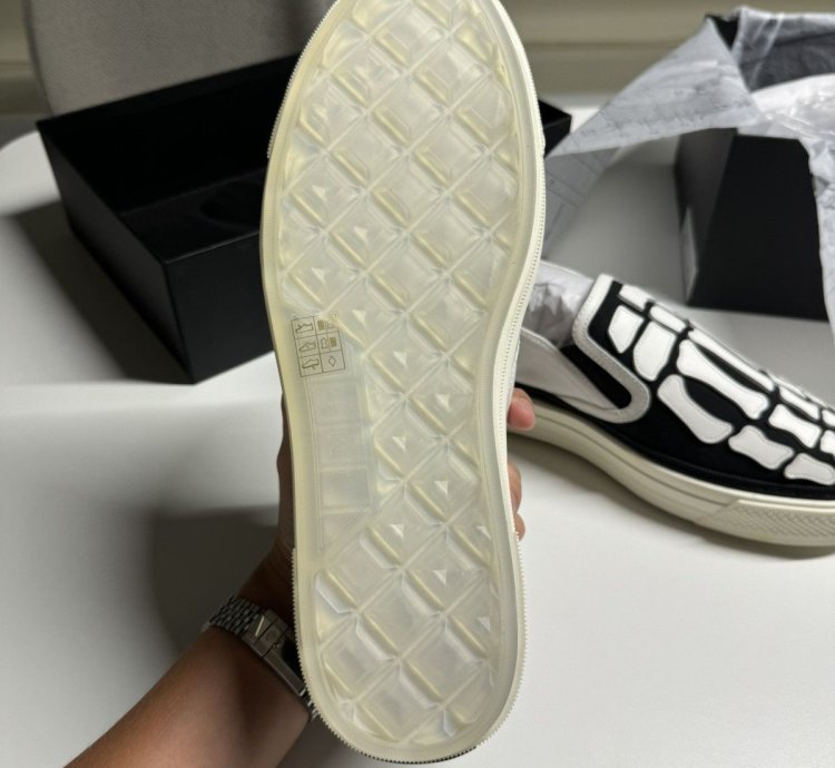 Amiri Skeleton Slip-on New 650