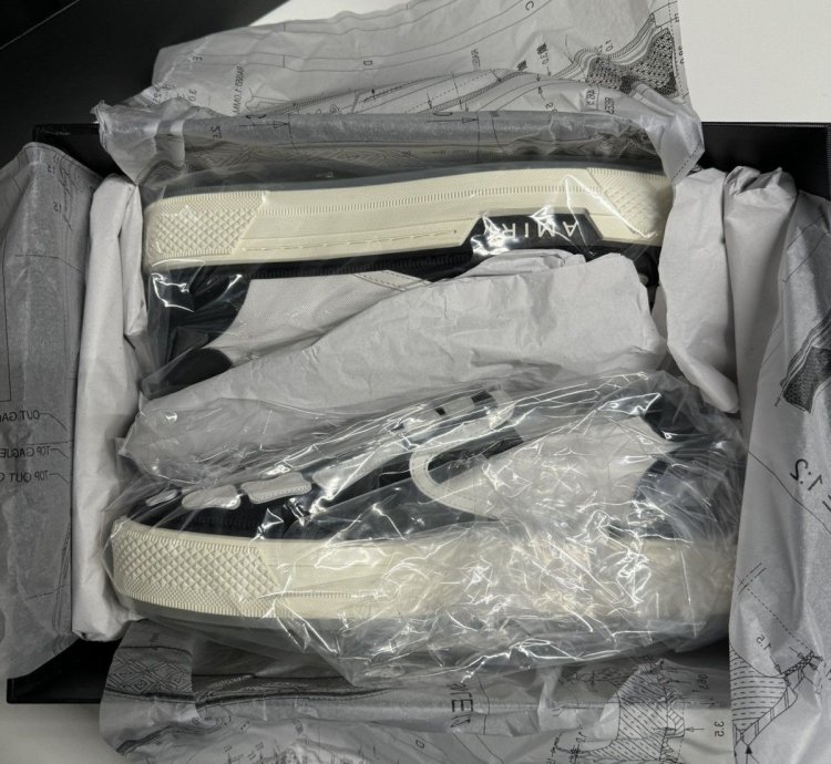 Amiri Skeleton Slip-on New 650