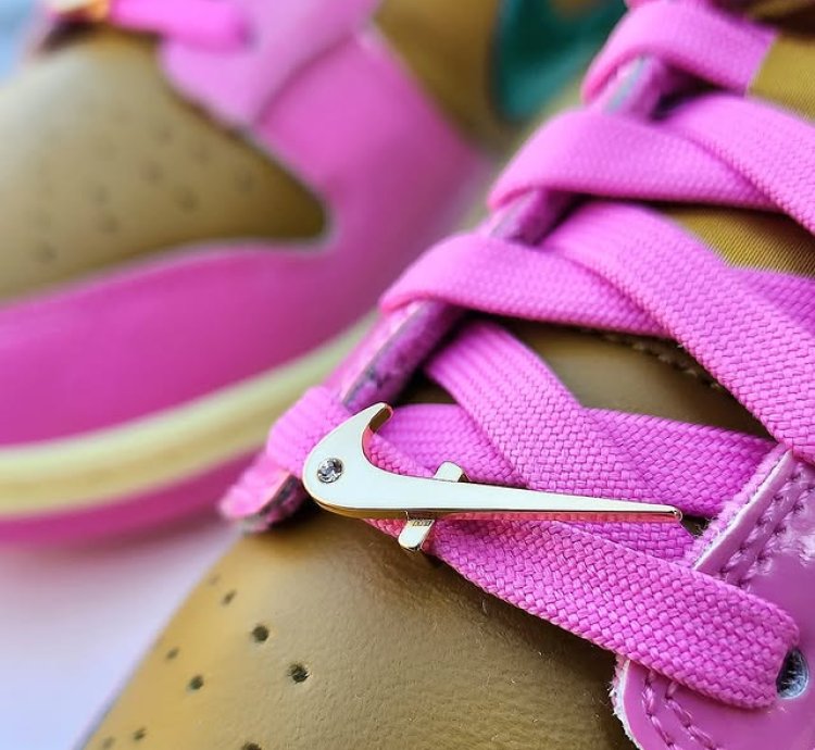 Nike Dunk Low Paris Goebel Pink Phanter