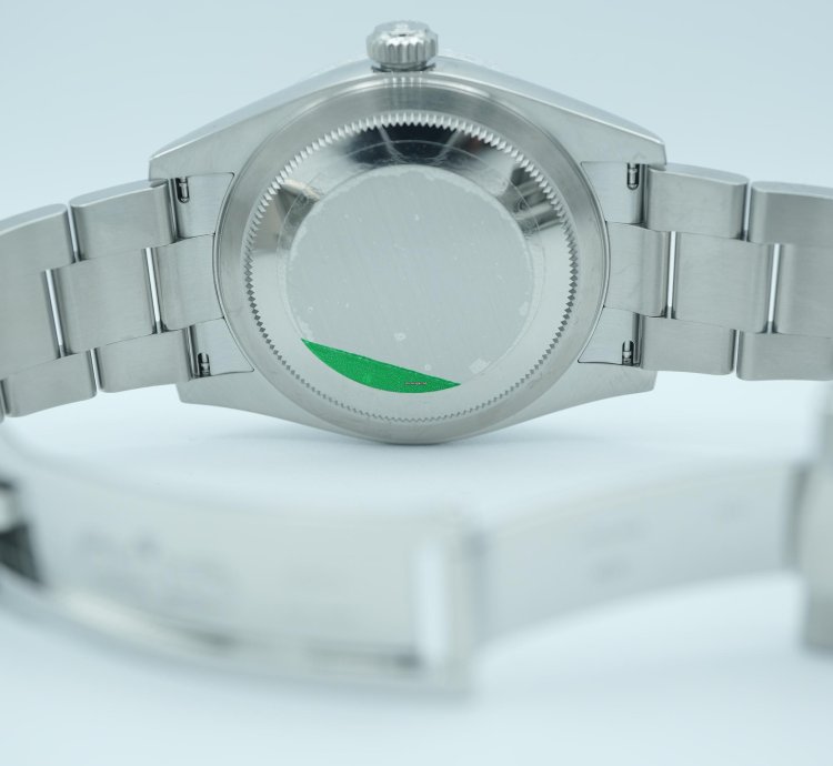 Rolex Sky-dweller 42 Mm 18k White Gold Fluted Bezel Green Dial Oyster Bracelet Complete Set 2025