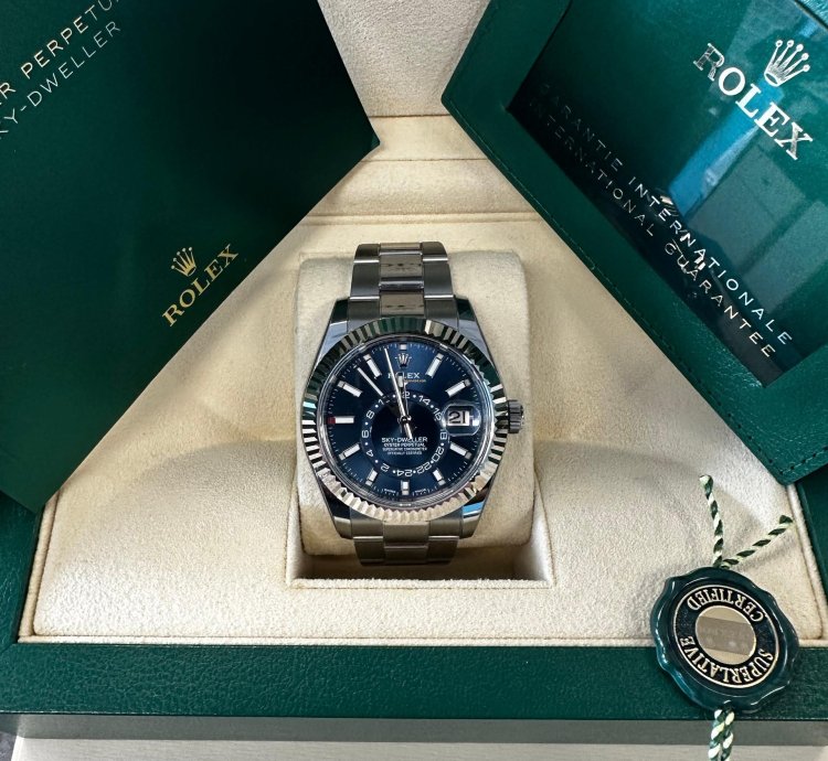 Rolex Sky-dweller 42mm 336934 Oystersteel Fluted Bright Blue Dial Unworn Complete 2023