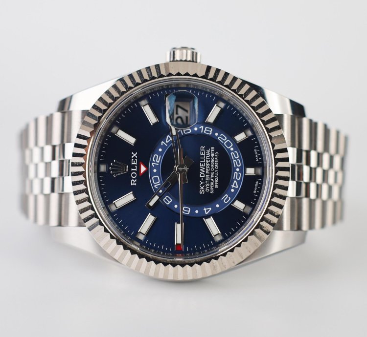 Rolex Sky-dweller 42mm Fluted Bezel Stainless Steel Blue Index Dial Jubilee Bracelet 326934