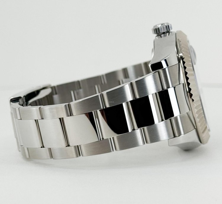 Rolex Sky-dweller 42mm Fluted Bezel Stainless Steel Blue Index Dial Oyster Bracelet 326934