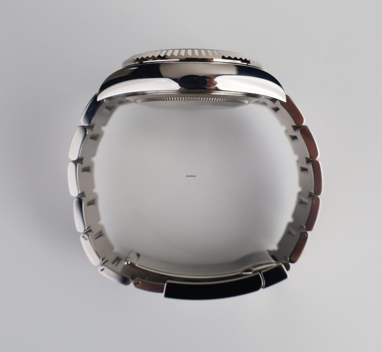 Rolex Sky-dweller 42mm Fluted Bezel White Gold Mint Green Index Dial Oyster Bracelet 336934