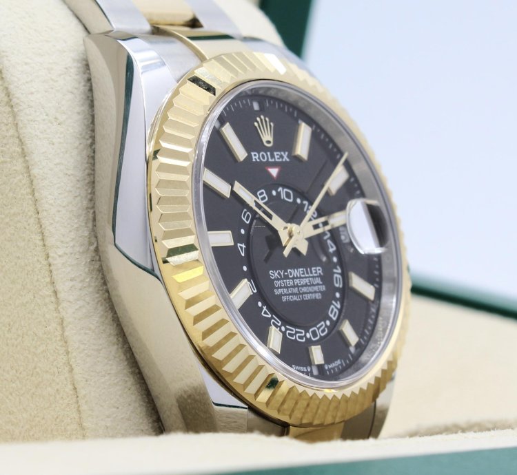 Rolex Sky-dweller Automatic Steel 18k Gold Black Dial Ref 336933