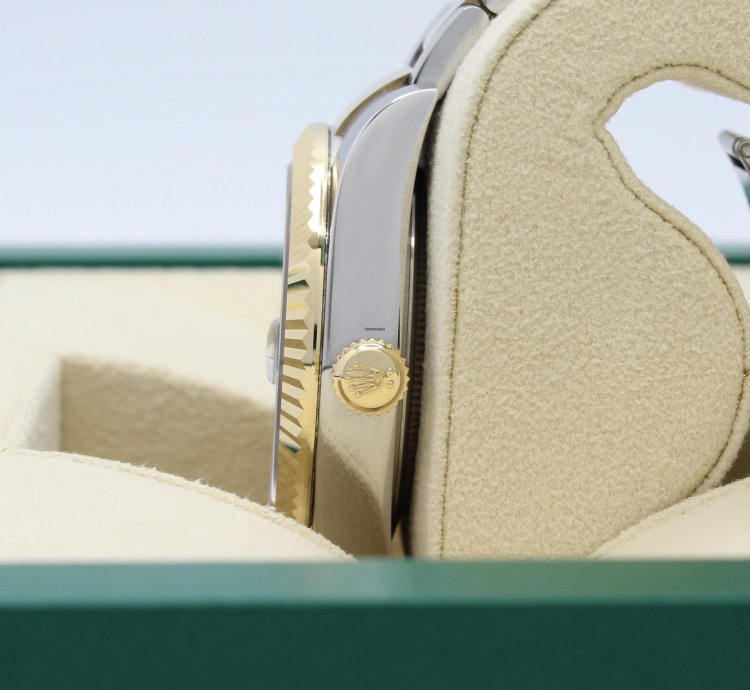 Rolex Sky-dweller Automatic Steel 18k Gold Black Dial Ref 336933