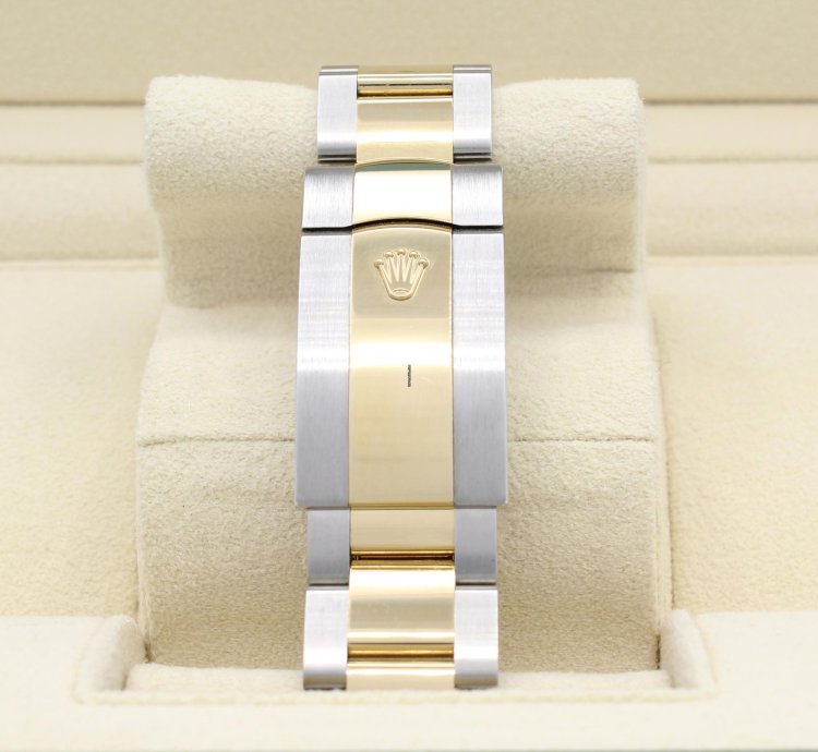 Rolex Sky-dweller Automatic Steel 18k Gold Black Dial Ref 336933