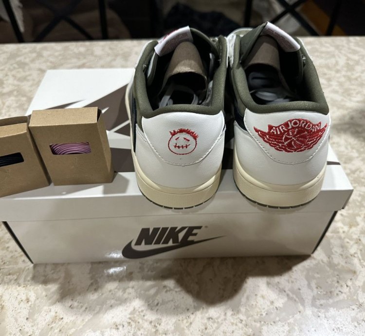 Air Jordan 1 Low Travis Scott Reverse Olive 10 5