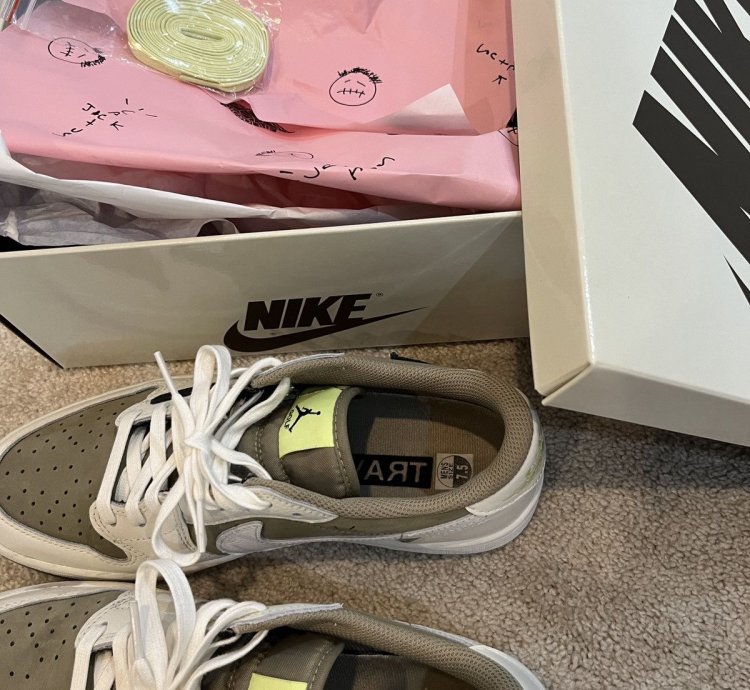 Air Jordan 1 Retro Low Golf Travis Scott