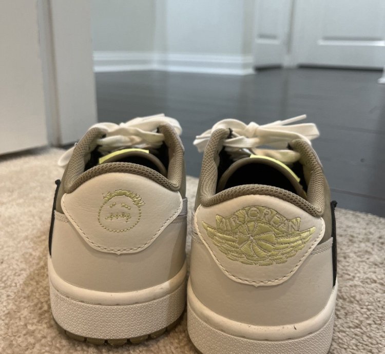 Air Jordan 1 Retro Low Golf Travis Scott