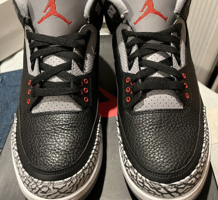 Air Jordan 3 Black Cement 2018 Size 11 5