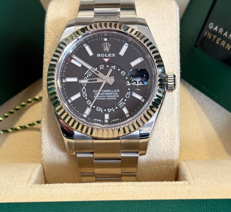 Rolex Sky-dweller Black Dial Oyster - 326934 - 2023