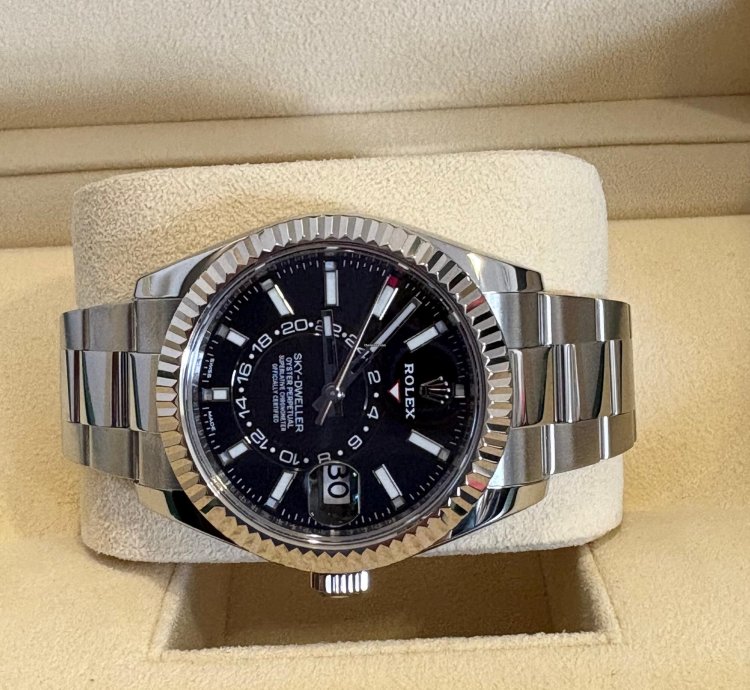 Rolex Sky-dweller Black Dial Oyster - 326934 - 2023