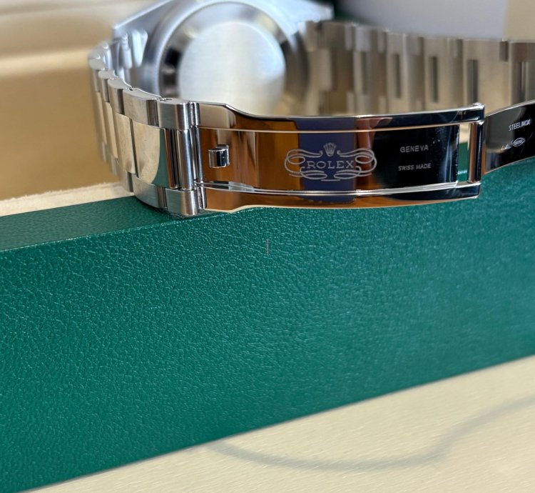 Rolex Sky-dweller Black Dial Oyster - 326934 - 2023