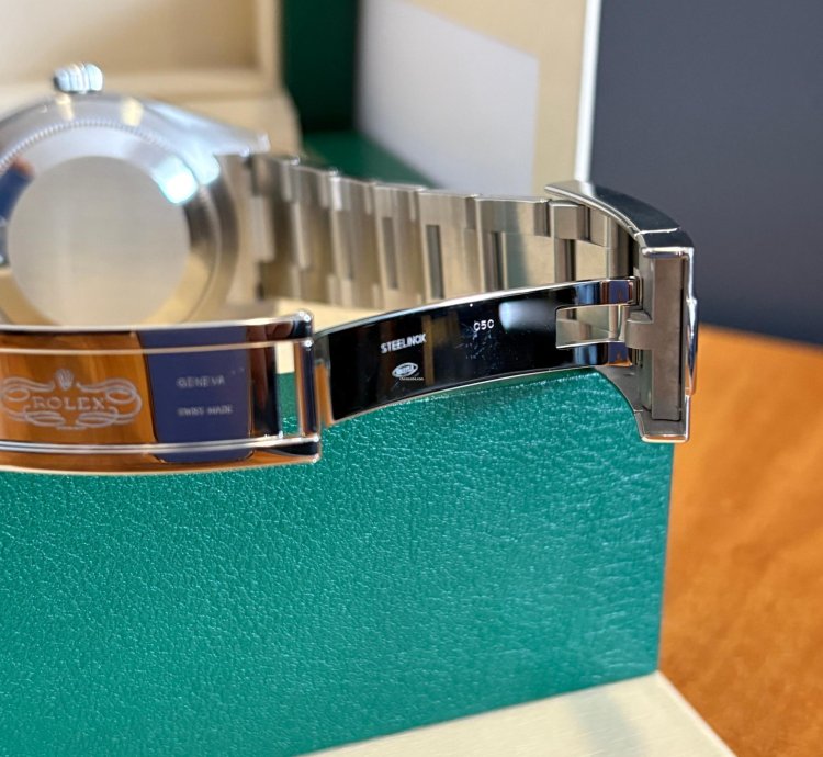 Rolex Sky-dweller Black Dial Oyster - 326934 - 2023