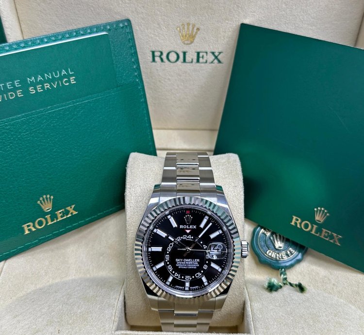 Rolex Sky-dweller Black Dial Oyster Bracelet 2024