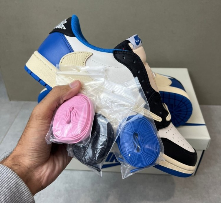 Air Jordan 1 Low Travis Scott X Fragment