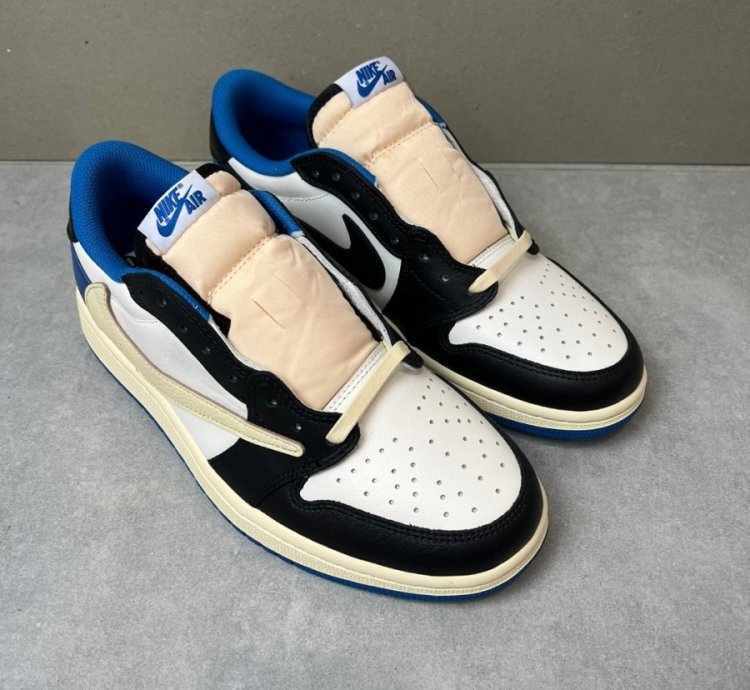 Air Jordan 1 Low Travis Scott X Fragment