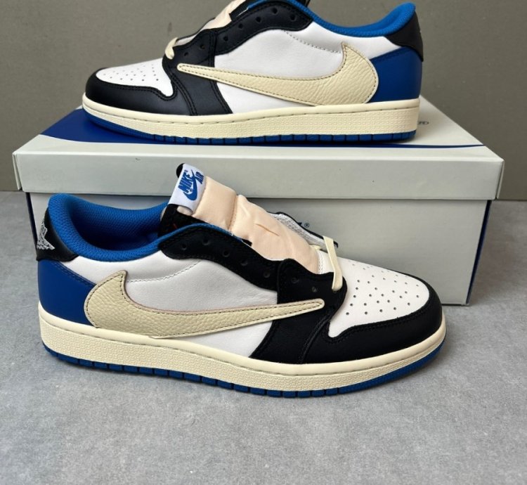 Air Jordan 1 Low Travis Scott X Fragment