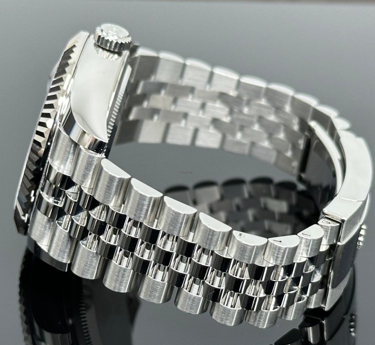 Rolex Sky-dweller Black Index Dial 2025