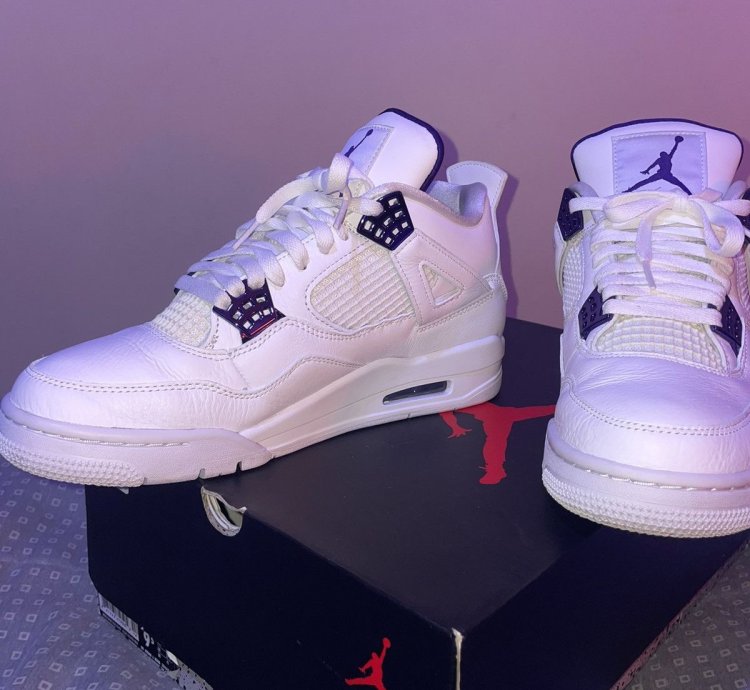 Air Jordan 4 Retro Purple Metallic Size 9 5