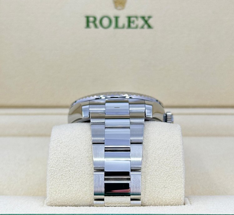 Rolex Sky-dweller Black Oyster 336934-0007 Unworn 2024