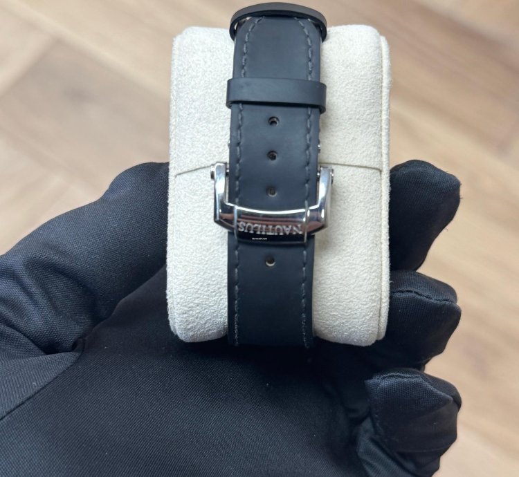Patek Philippe 2022 5726a-001 Annual Calendar Black Dial 2 Straps