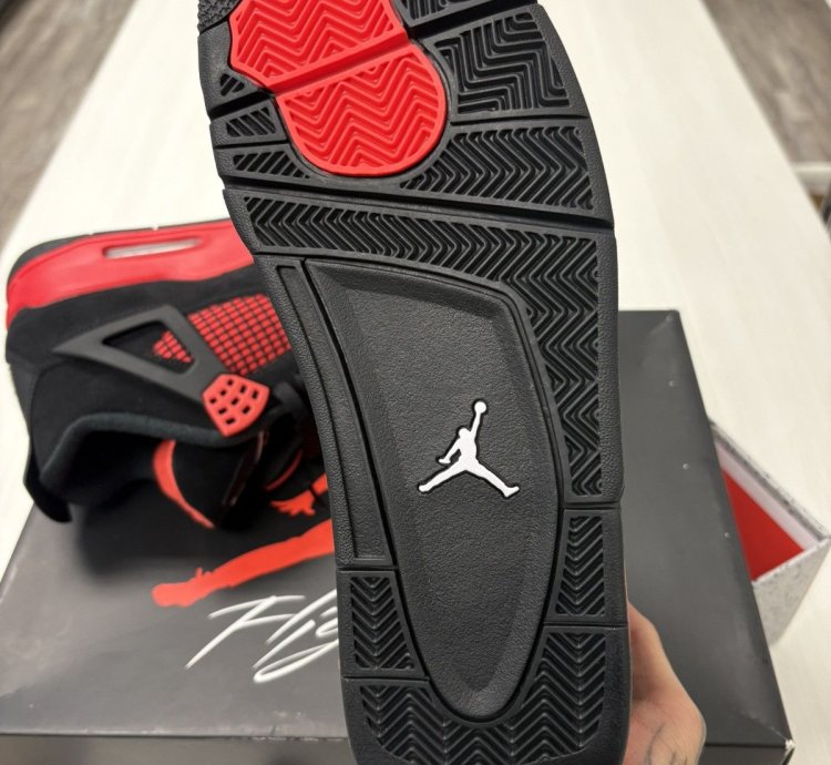 Air Jordan 4 Retro Red Thunder
