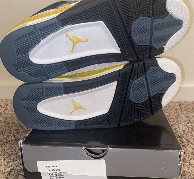 Air Jordan 4 Retro Tour Yellow