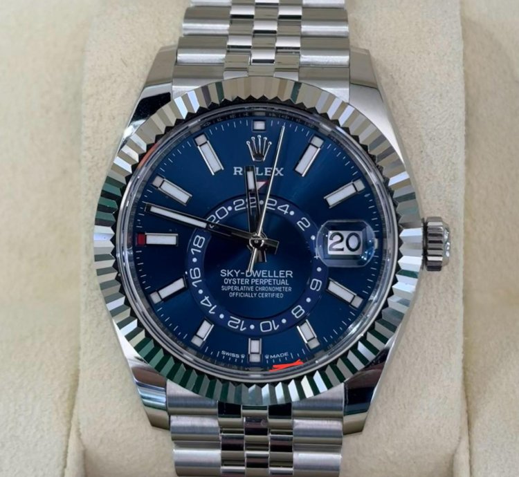 Rolex Sky-dweller Blu Nuovo 2025 Jubilee Full Set Con Documenti Scatola Rolex