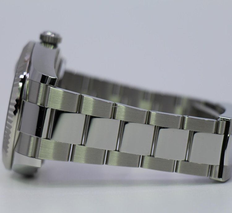 Rolex Sky-dweller Blue 326934 - 06 2023 - Unworn