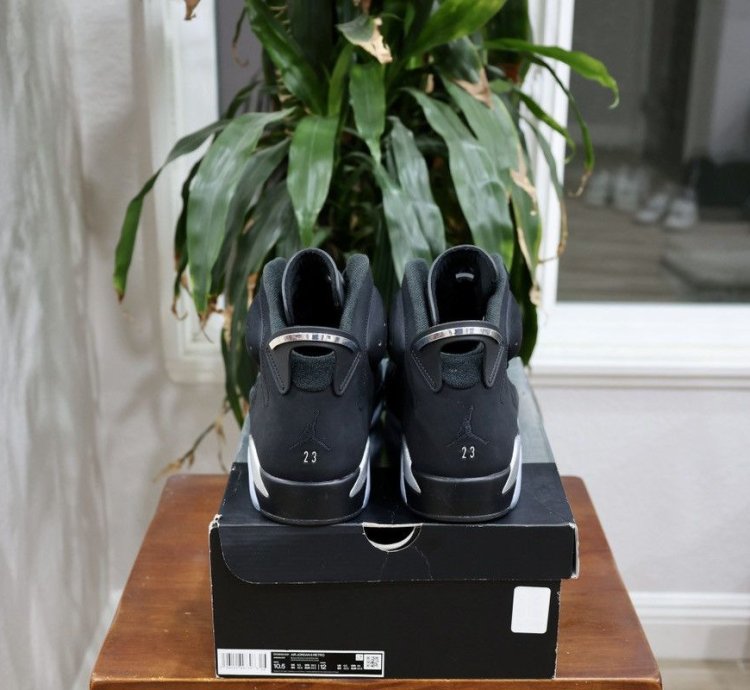 Air Jordan 6 Retro Chrome
