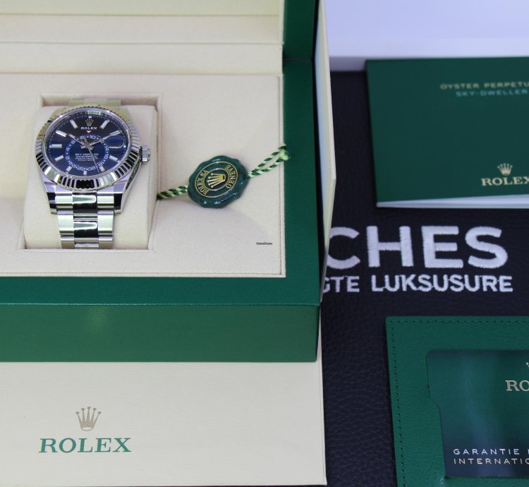 Rolex Sky-dweller Blue 326934 - 06 2023 - Unworn