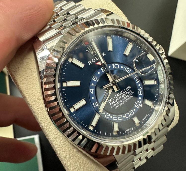 Rolex Sky-dweller Blue Blu Dial Jubilee Full Set Italia Italy