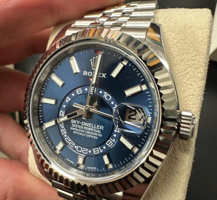 Rolex Sky-dweller Blue Blu Dial Jubilee Full Set Italia Italy