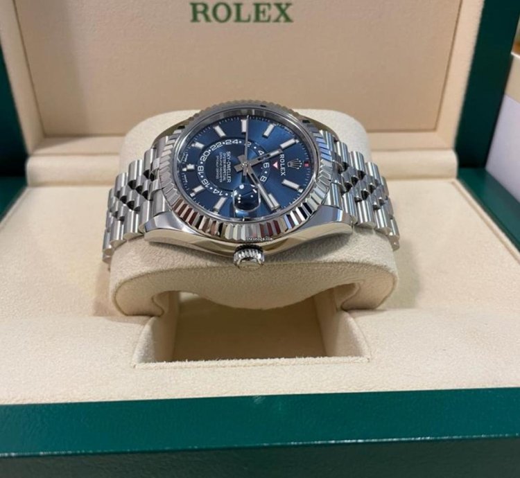 Rolex Sky-dweller Blue Dial - 326934 - Jubilee
