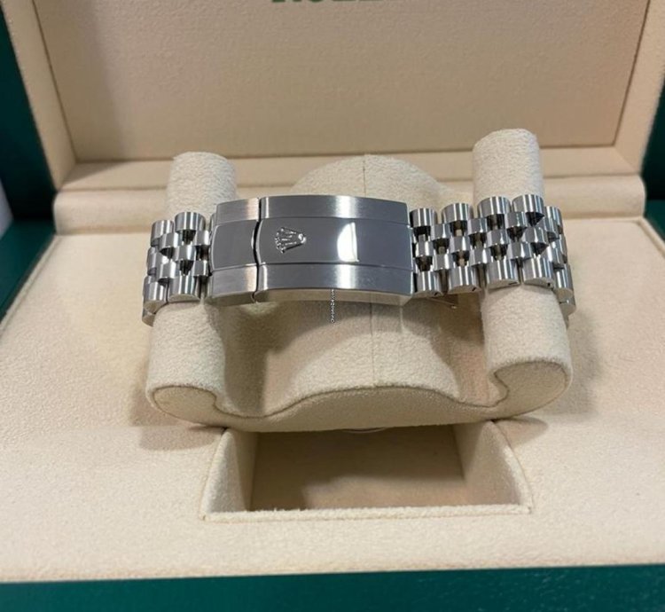 Rolex Sky-dweller Blue Dial - 326934 - Jubilee
