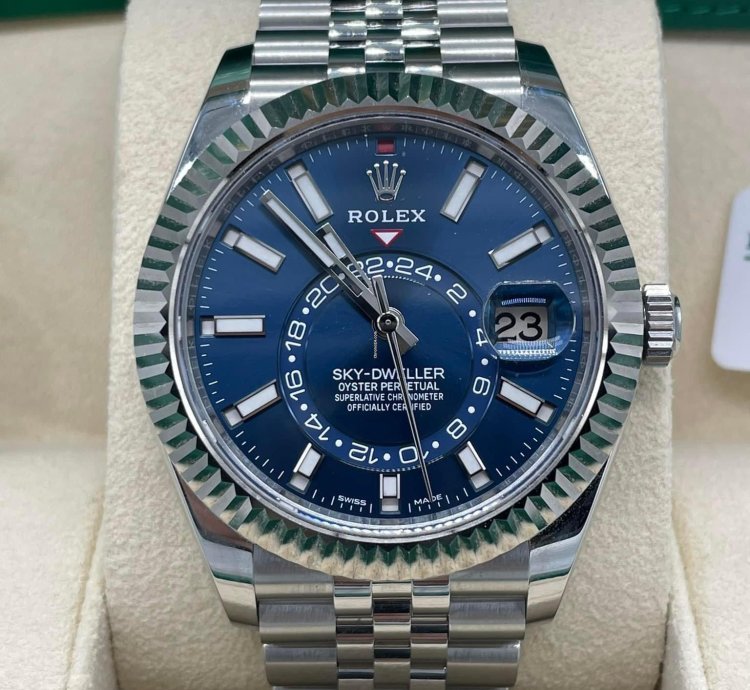Rolex Sky-dweller Blue Dial 42mm Automatic Stainless Steel Jubilee New 326934