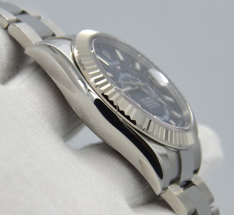 Rolex Sky-dweller Blue Dial Complete Set Stickers Off