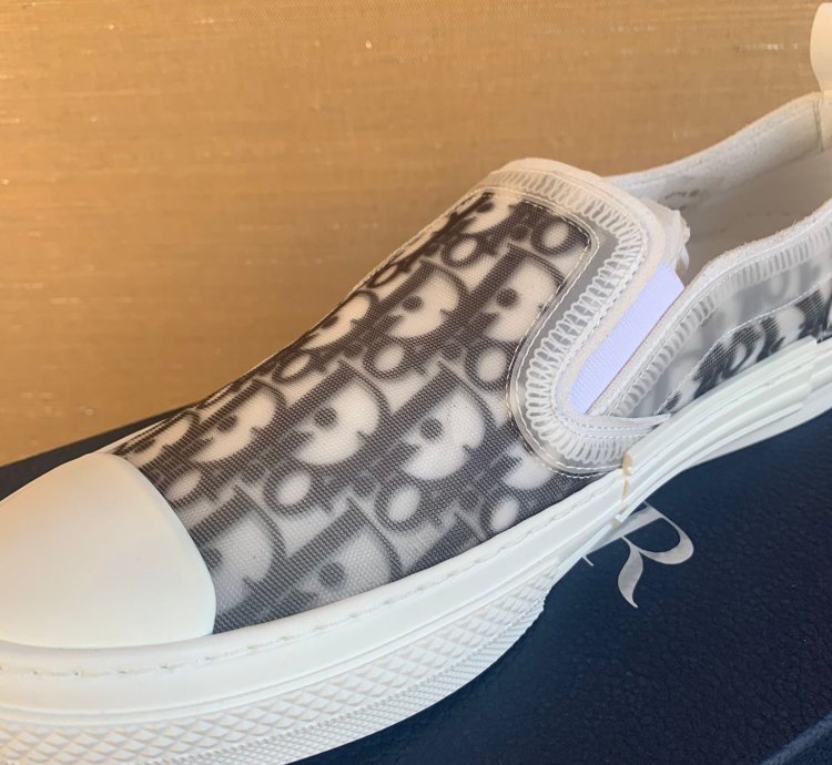 B23 Low Top Sneakers In White Black